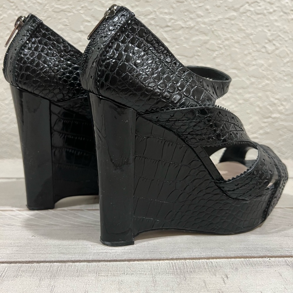 Dior crocodile-embossed leather wedges - Picture 4 of 16